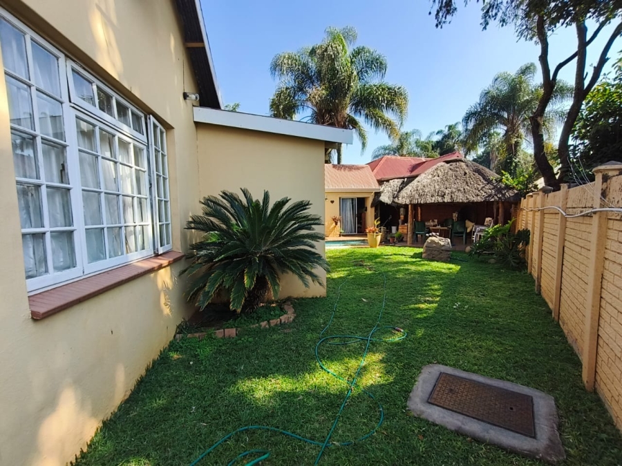 4 Bedroom Property for Sale in Geelhoutpark North West